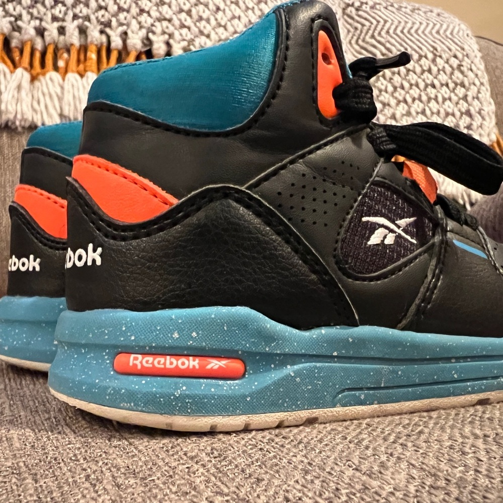 Reebok pump basketball shoes- toddler size 11 - Picture 6 of 11